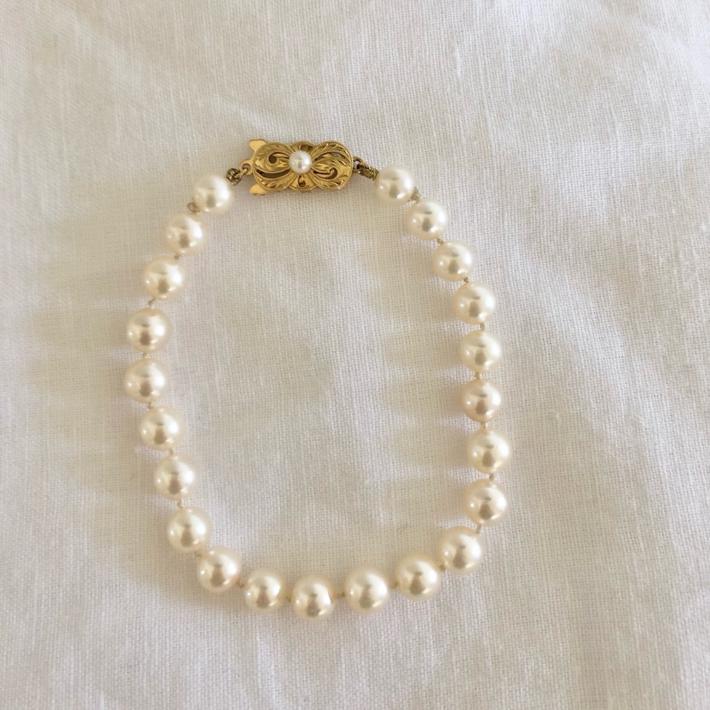 MIKIMOTO 750 18k Gold Pearl Bracelet